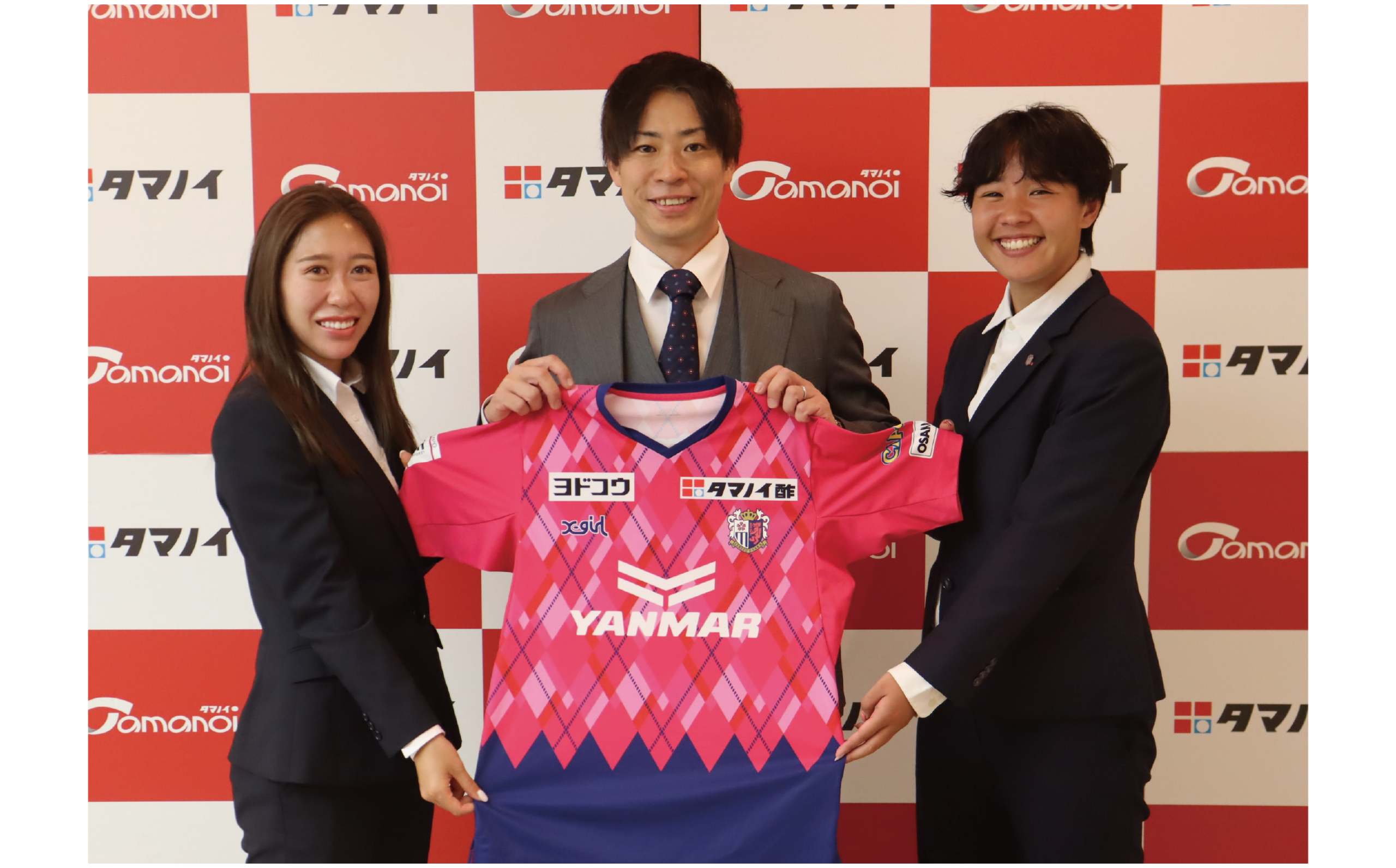 プロサッカー選手が “寿司職人” に変身‼ 5月22日　セレッソ大阪ヤンマーレディースの選手が表敬訪問 ～2025大阪・関西万博で好評だった寿司握り体験で特別な一日に～