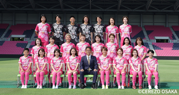 サッカーチームの集合写真