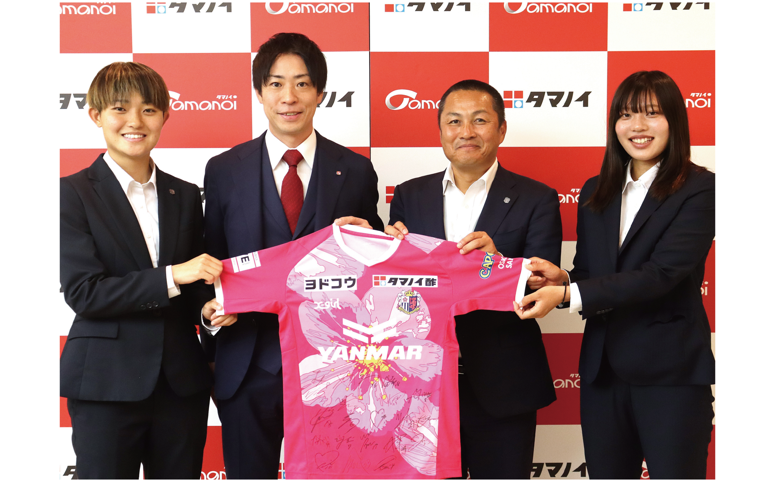 セレッソ大阪ヤンマーレディースの選手が表敬訪問！ ～若年層の「朝食欠食」をテーマに、お酢を使用した簡単朝食づくりを体験～